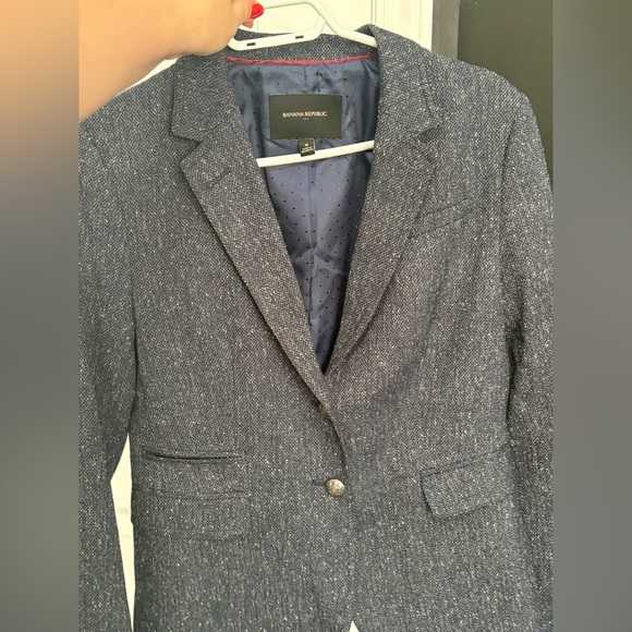 Banana Republic size 6 Blazer in blue just beautiful classic blazer well made - Picture 6 of 11
